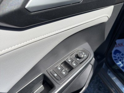 2023 Volkswagen Taos SEL 4MOTION *Ltd Avail*