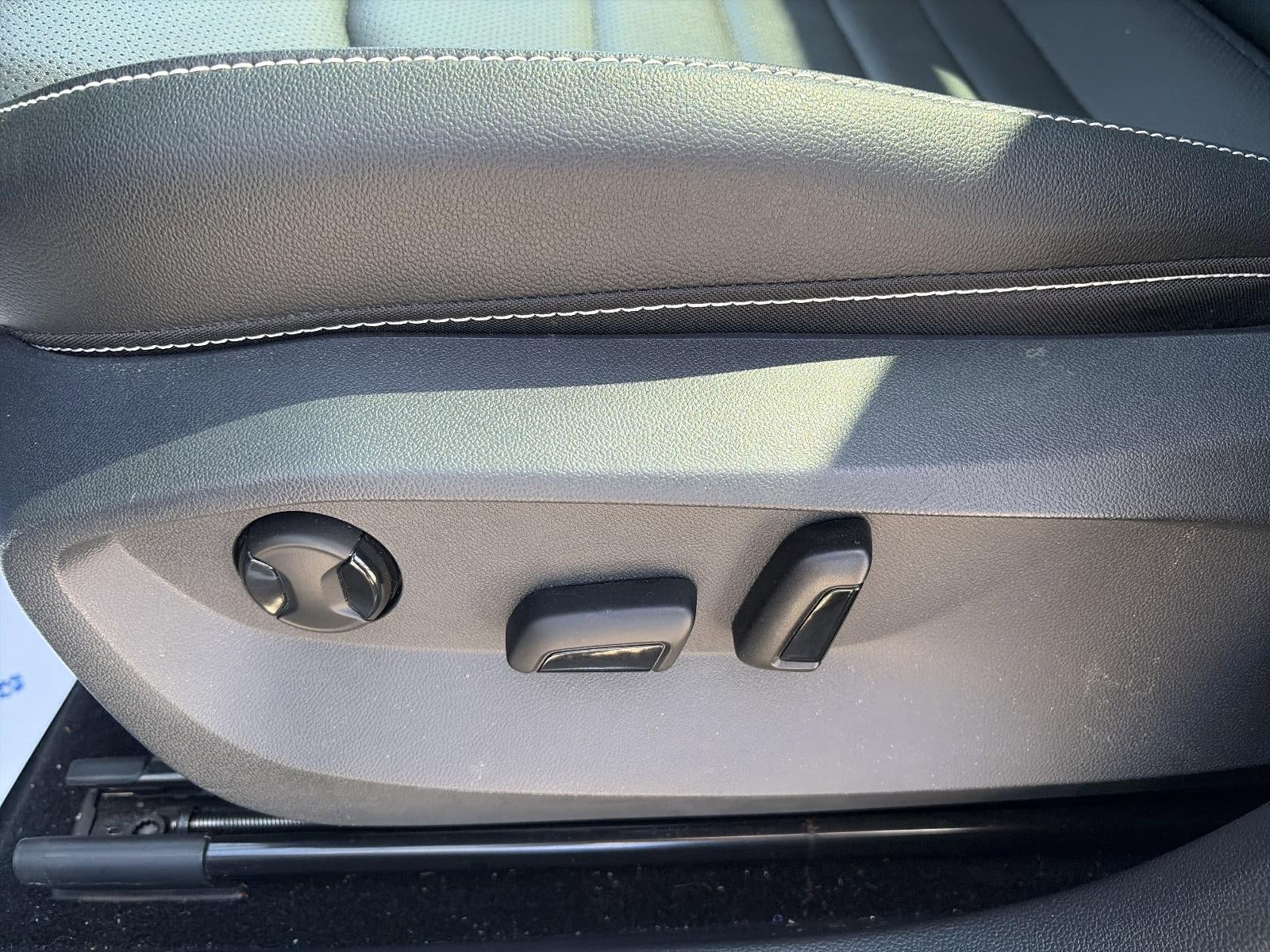 2023 Volkswagen Taos SEL 4MOTION *Ltd Avail*