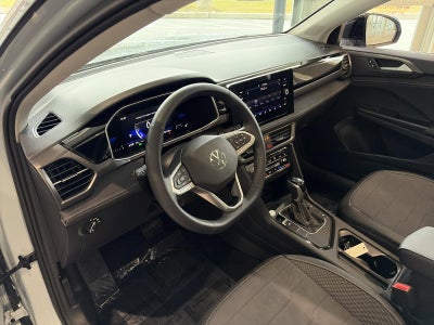 2025 Volkswagen Taos SE Black FWD