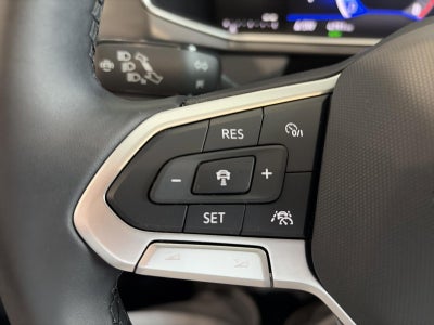 2025 Volkswagen Taos SE Black FWD