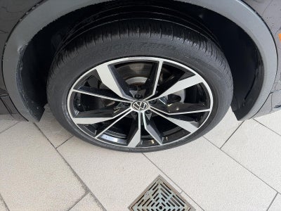 2024 Volkswagen Tiguan 2.0T SEL R-Line 4MOTION