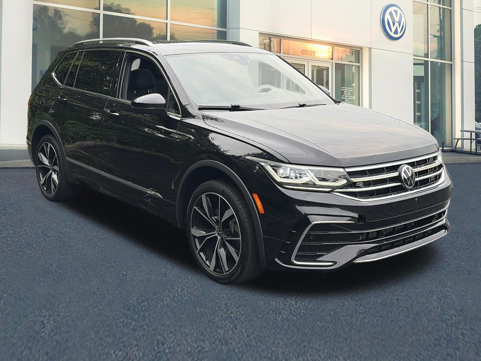 2024 Volkswagen Tiguan 2.0T SEL R-Line 4MOTION
