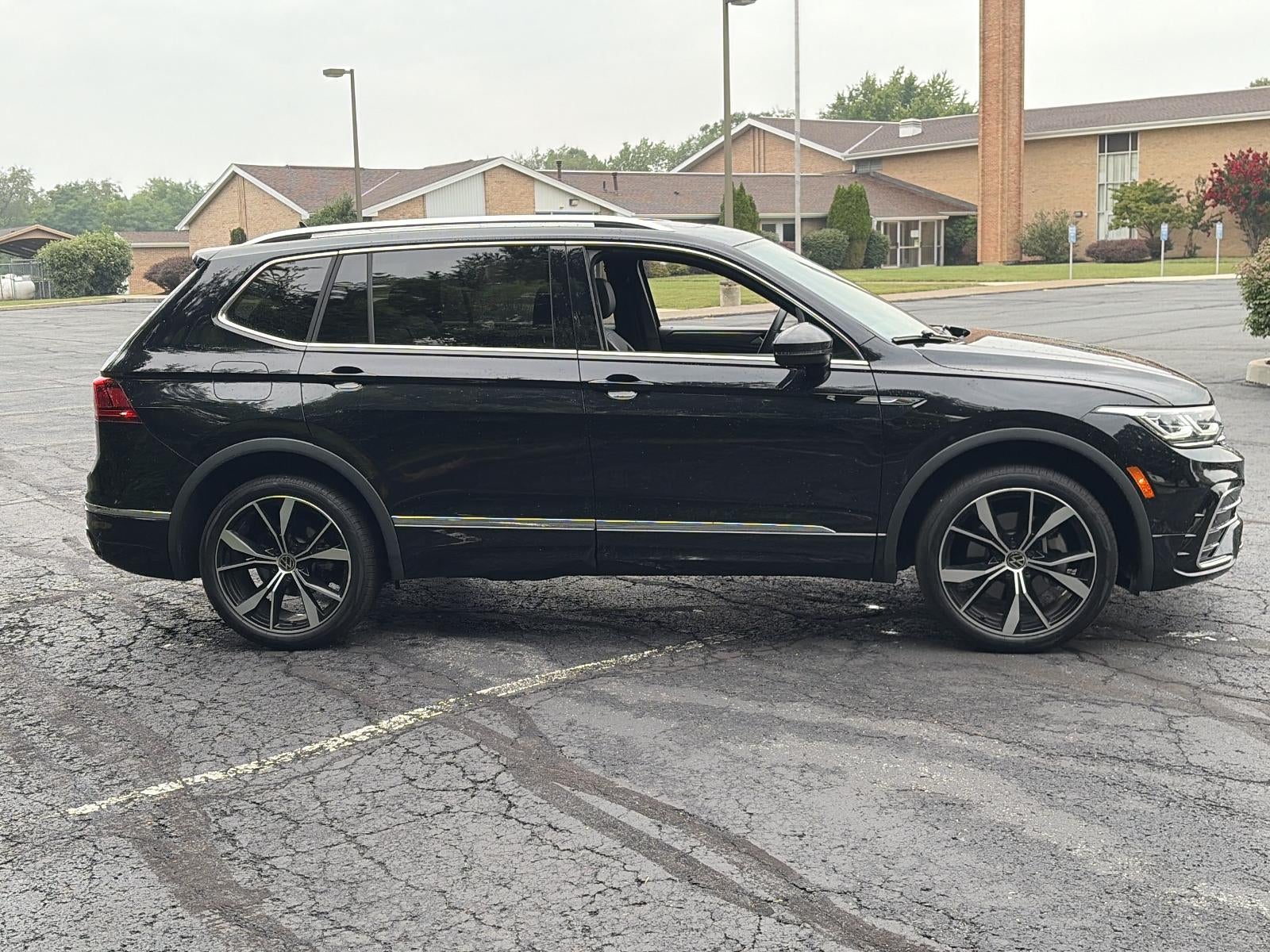 2024 Volkswagen Tiguan 2.0T SEL R-Line 4MOTION