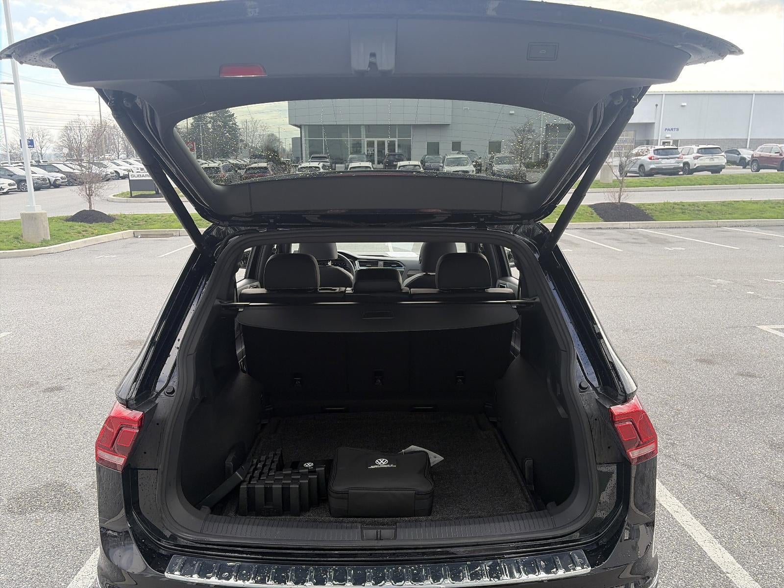 2024 Volkswagen Tiguan 2.0T SEL R-Line 4MOTION