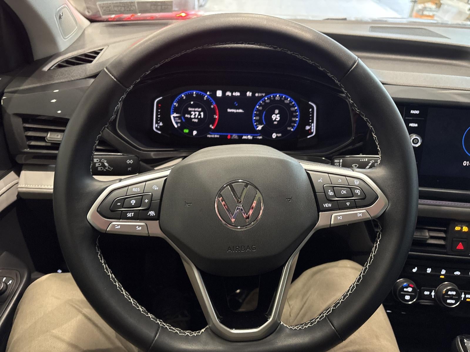 2024 Volkswagen Taos SEL 4MOTION