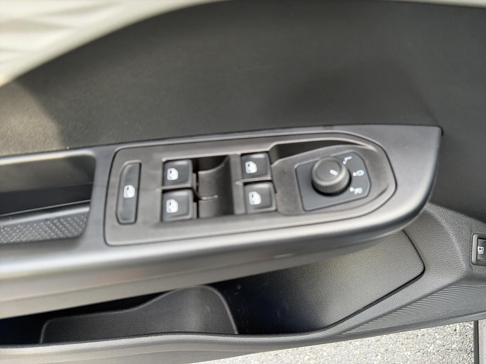 2024 Volkswagen Taos S FWD