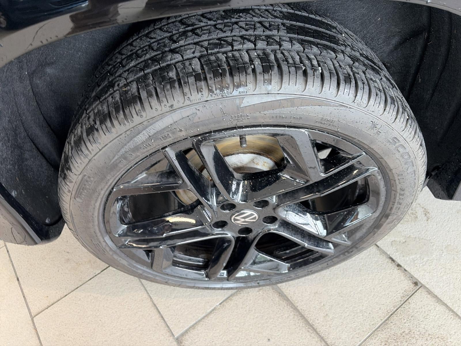 2025 Volkswagen Tiguan 2.0T SE R-Line Black 4MOTION