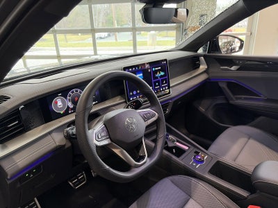 2025 Volkswagen Tiguan 2.0T SE R-Line Black 4MOTION