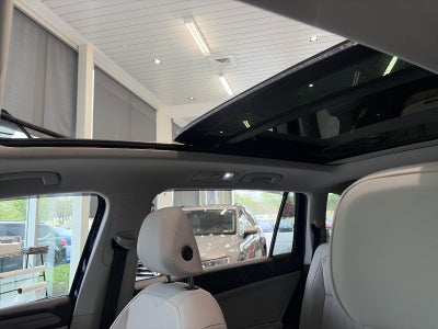 2024 Volkswagen Tiguan 2.0T SE 4MOTION