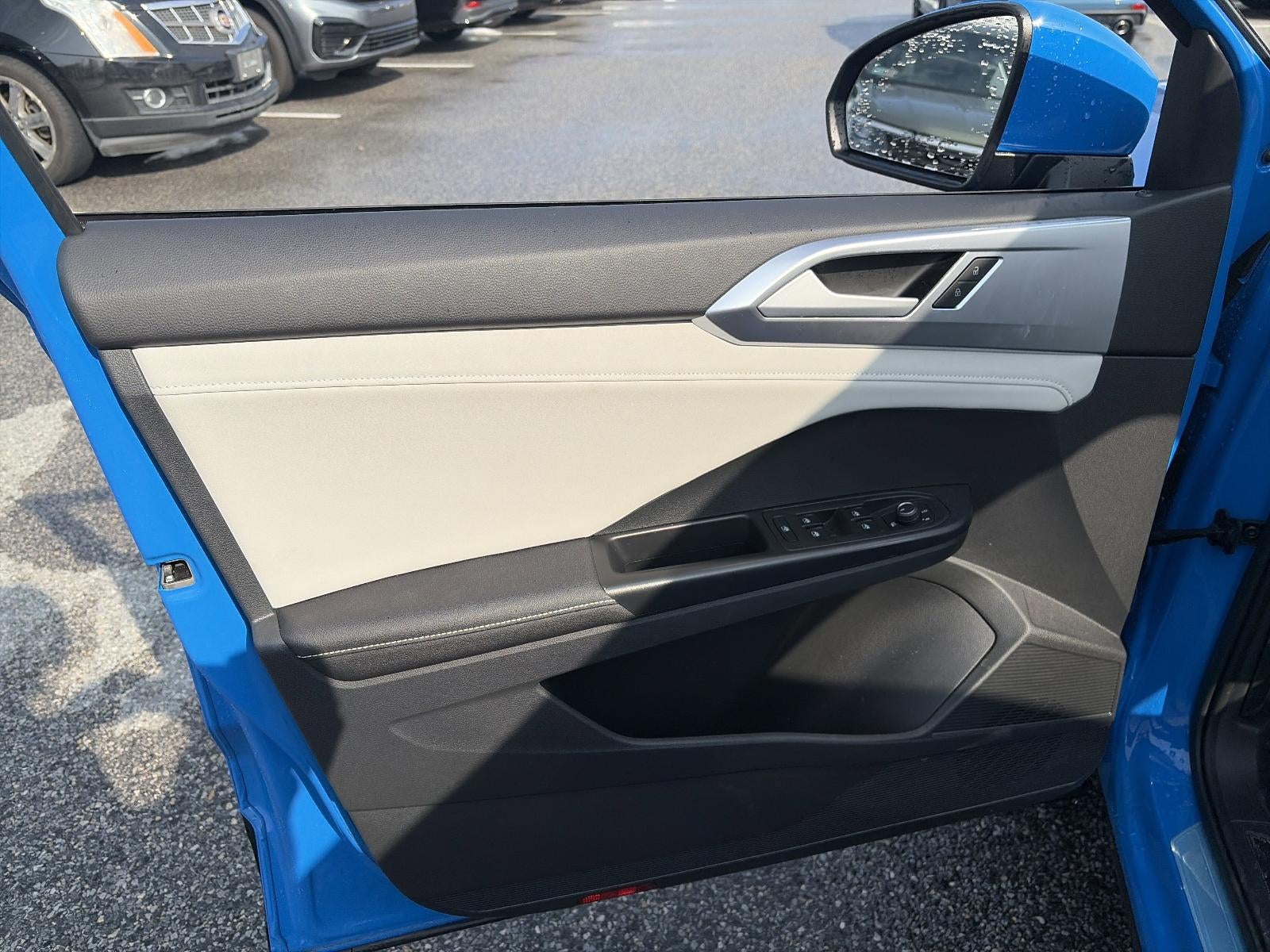 2025 Volkswagen Taos SE 4MOTION