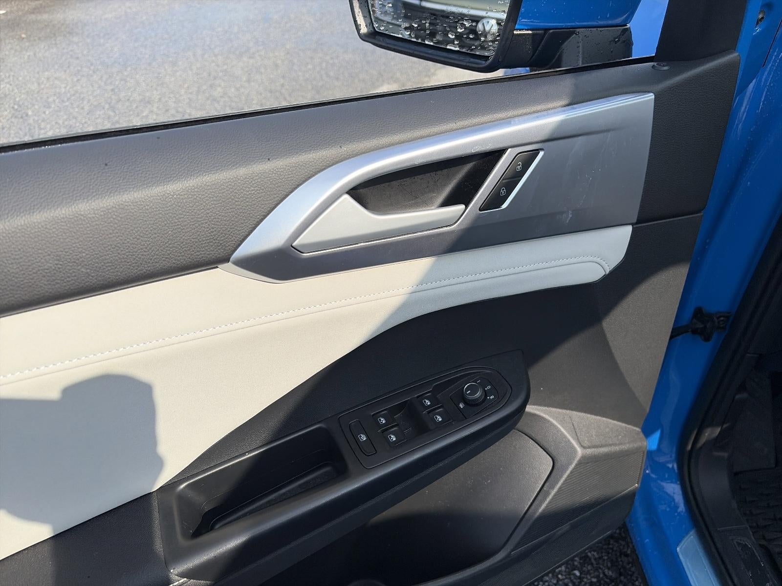 2025 Volkswagen Taos SE 4MOTION