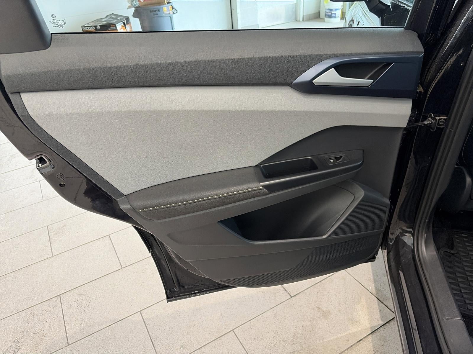 2024 Volkswagen Taos SE 4MOTION