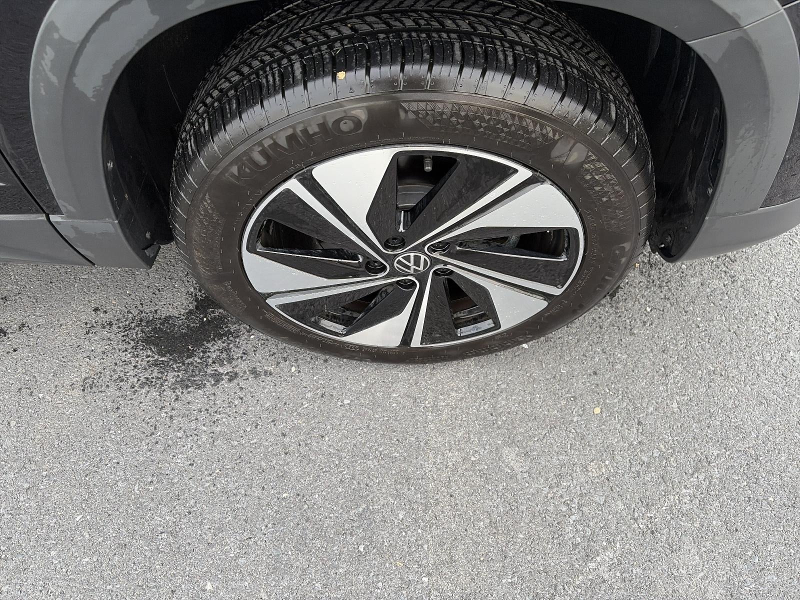 2024 Volkswagen Taos SE 4MOTION