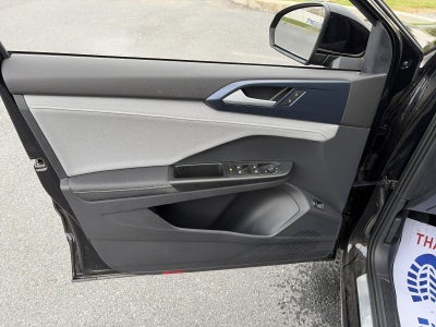 2024 Volkswagen Taos SE 4MOTION