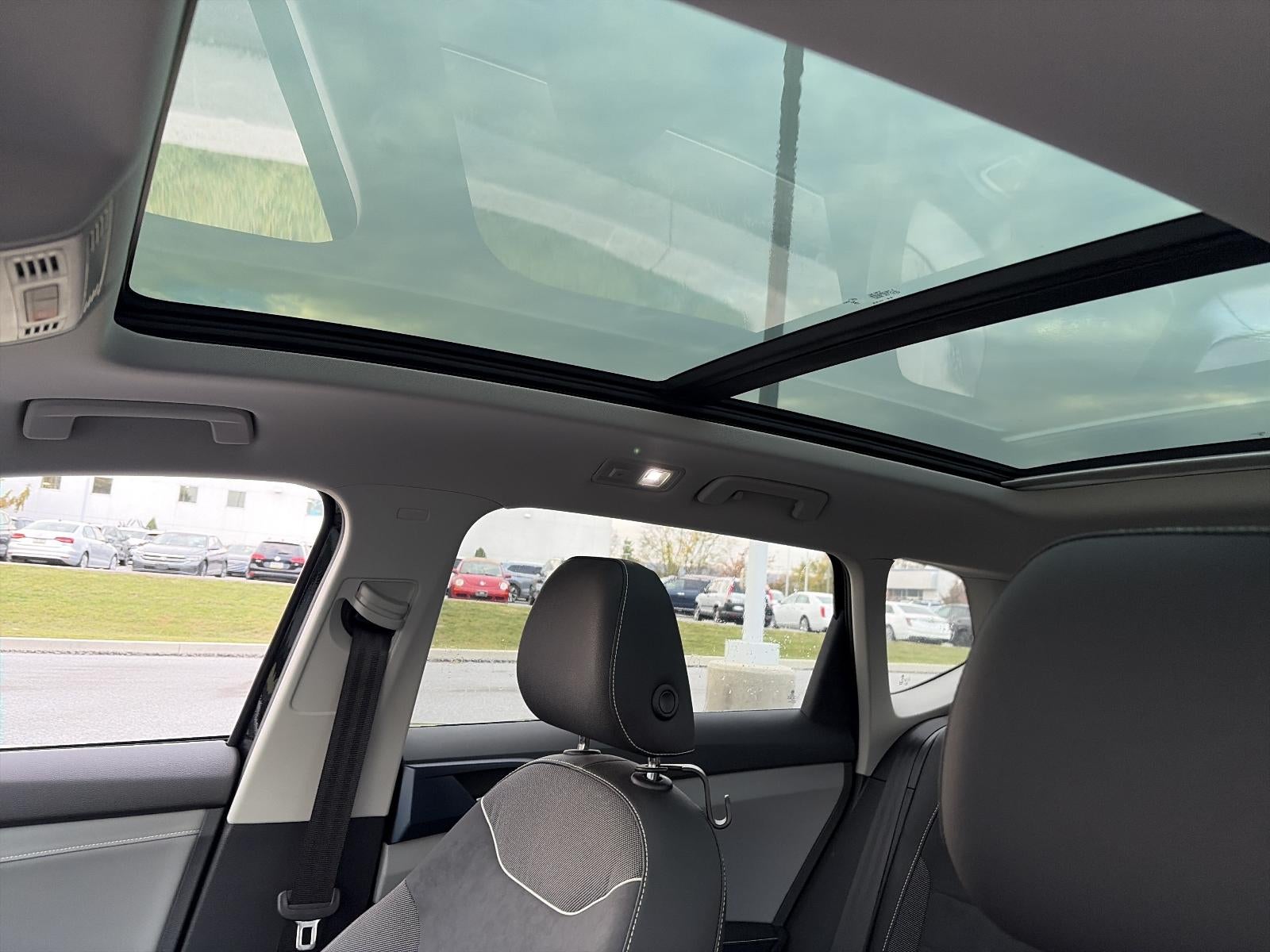 2024 Volkswagen Taos SE 4MOTION