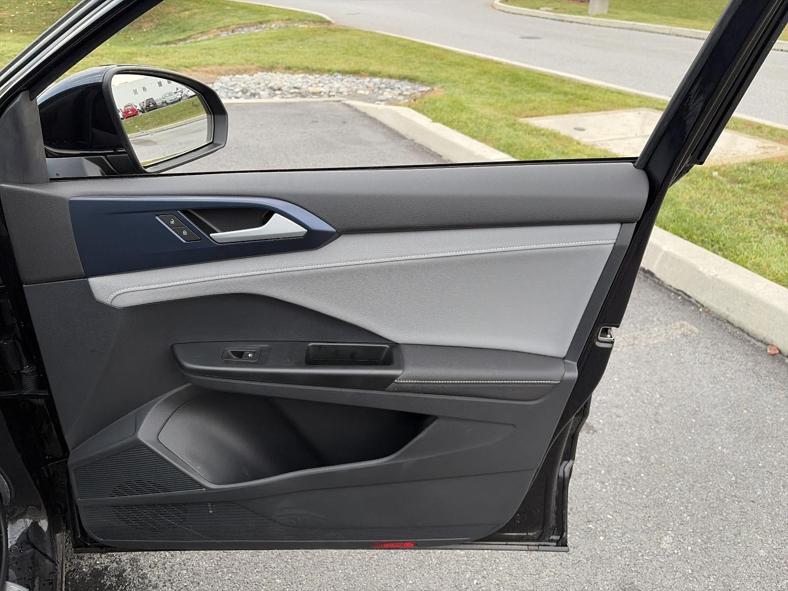 2024 Volkswagen Taos SE 4MOTION
