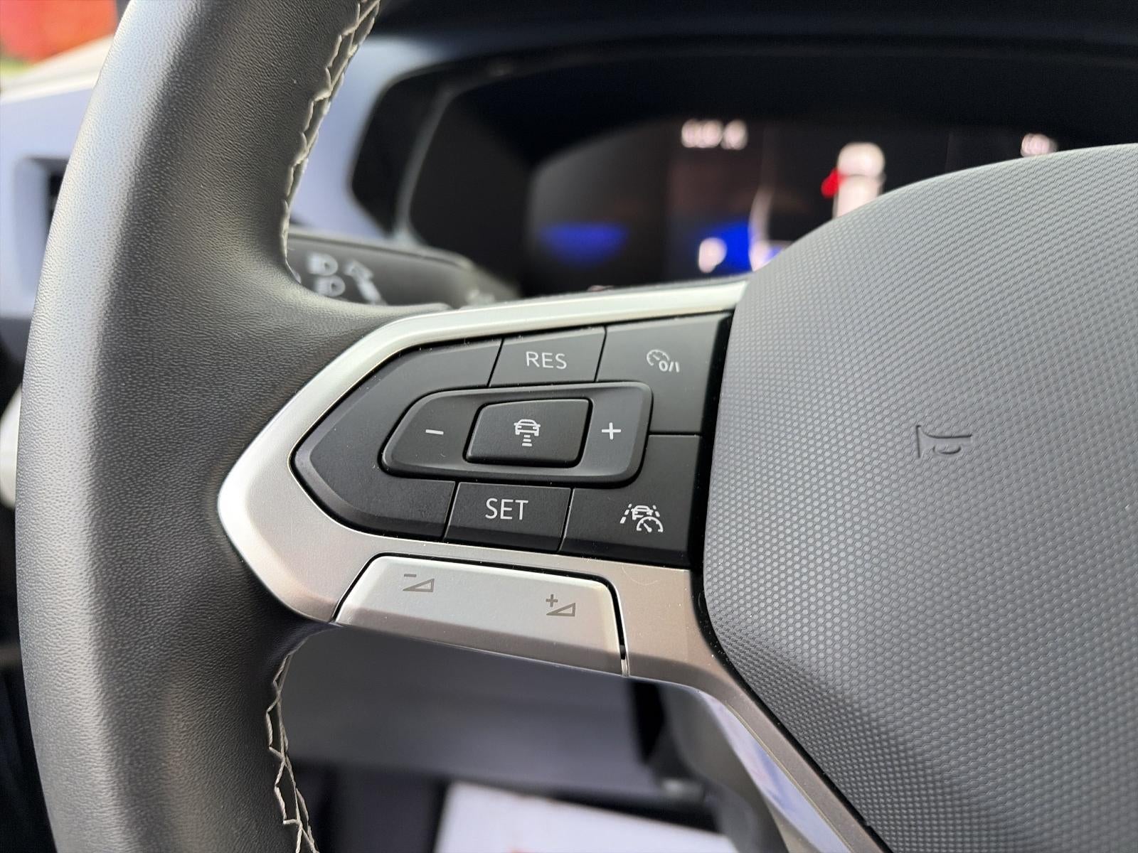 2024 Volkswagen Taos SE 4MOTION
