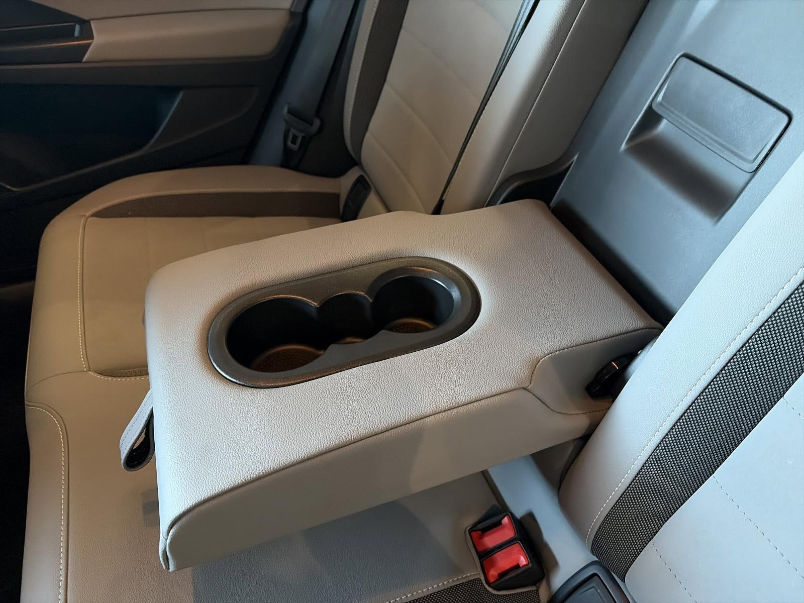 2022 Volkswagen Taos SE 4MOTION