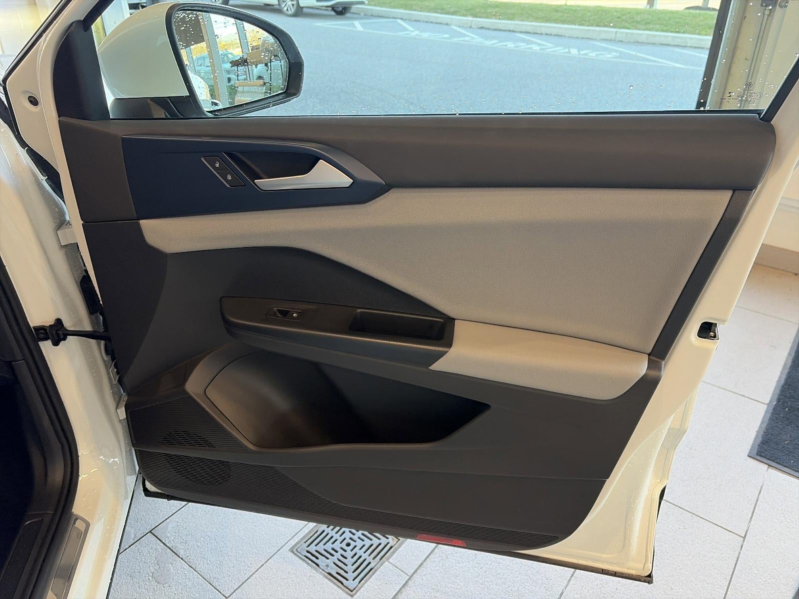 2022 Volkswagen Taos SE 4MOTION