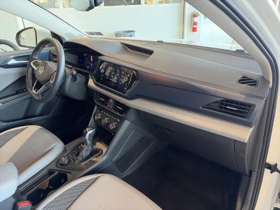 2022 Volkswagen Taos SE 4MOTION