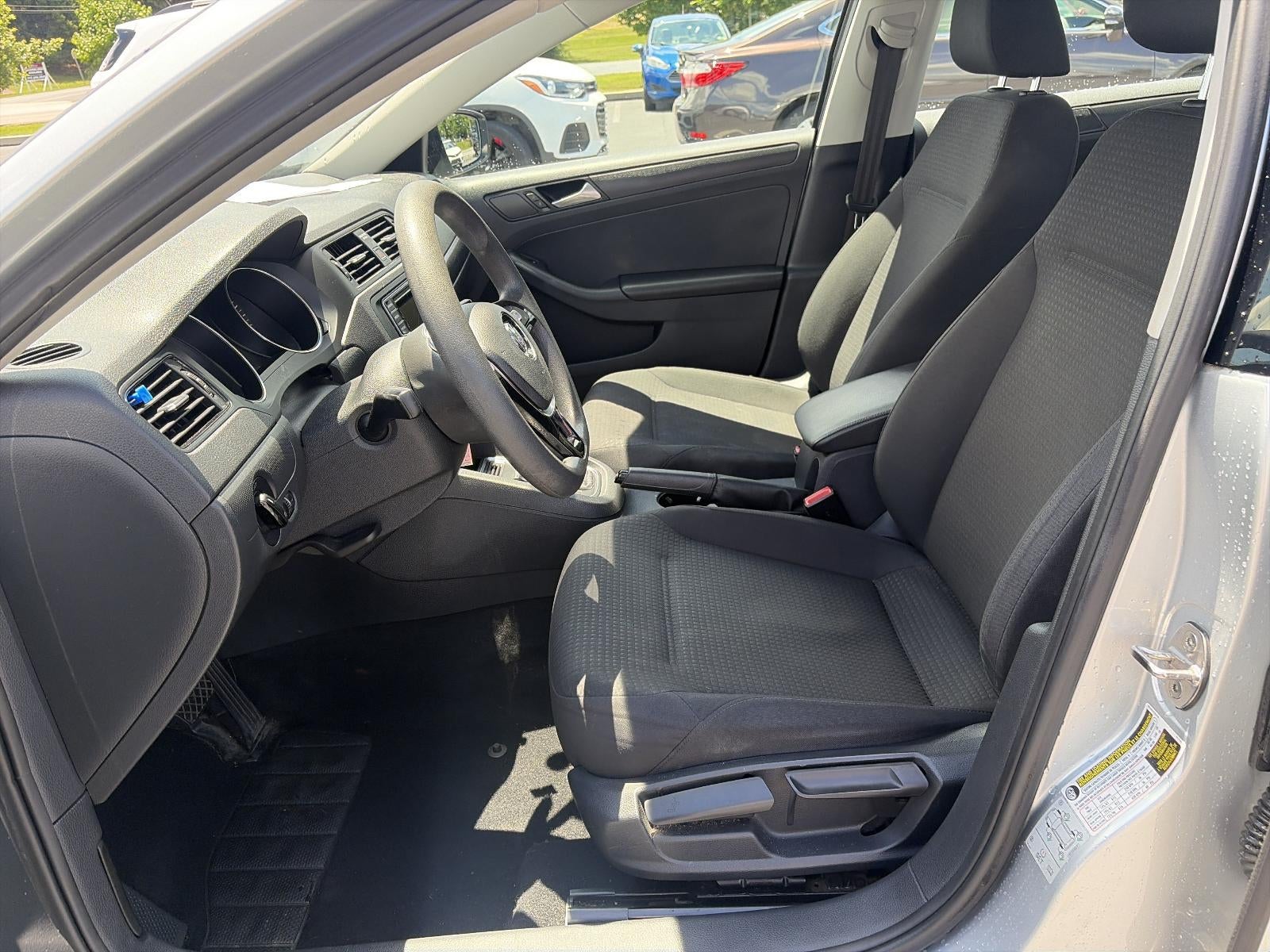 2016 Volkswagen Jetta 4dr Auto 1.4T S Sedan