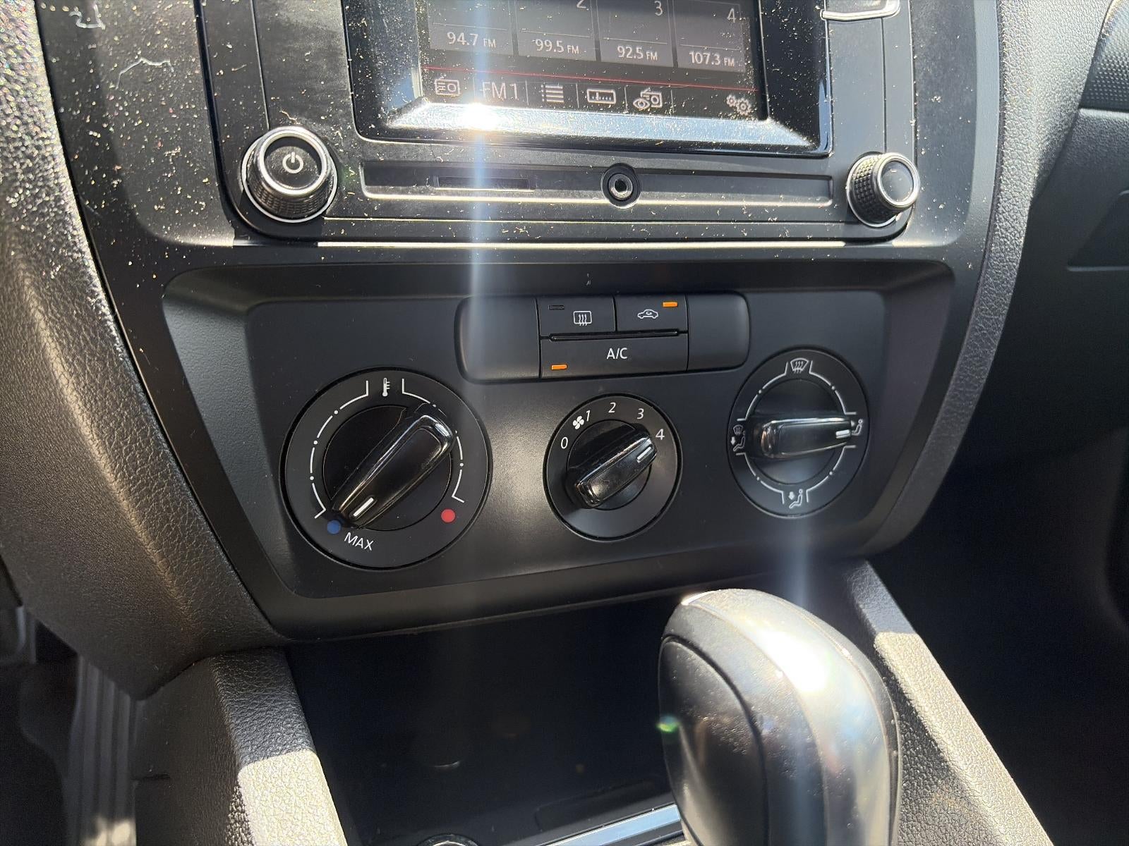 2016 Volkswagen Jetta 4dr Auto 1.4T S Sedan