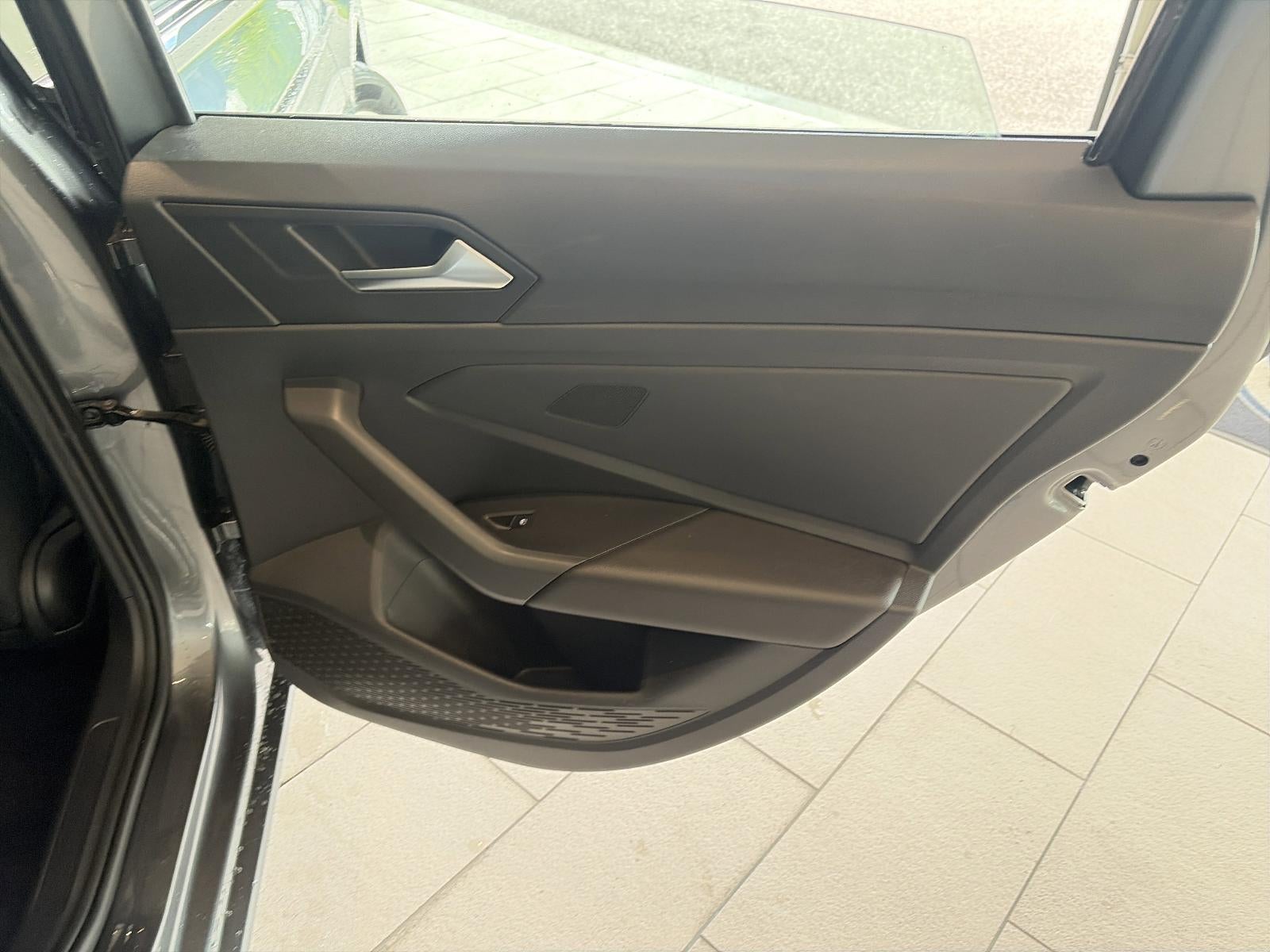 2023 Volkswagen Jetta S Manual