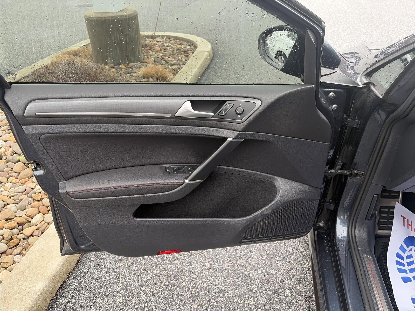 2018 Volkswagen Golf GTI 2.0T SE Manual