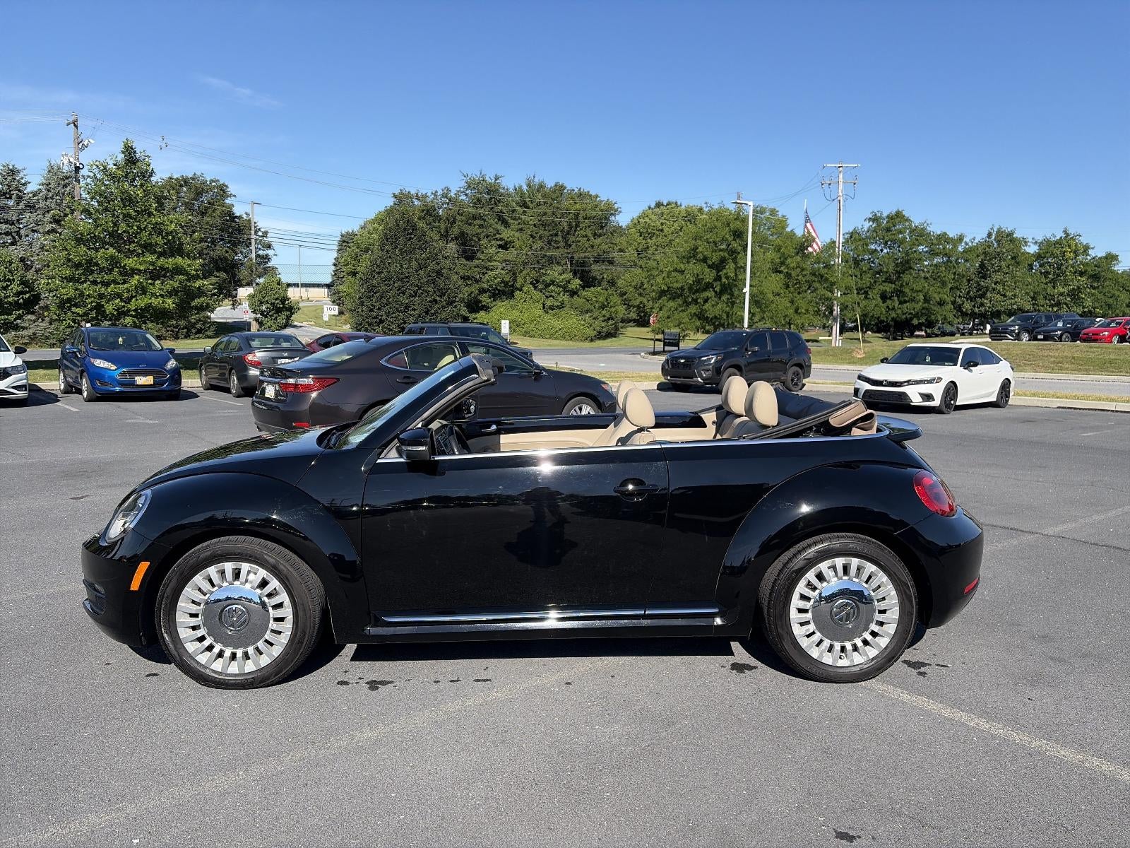 2013 Volkswagen Beetle Convertible 2dr Auto 2.5L PZEV