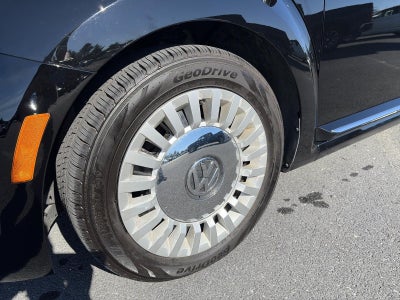 2013 Volkswagen Beetle Convertible 2dr Auto 2.5L PZEV