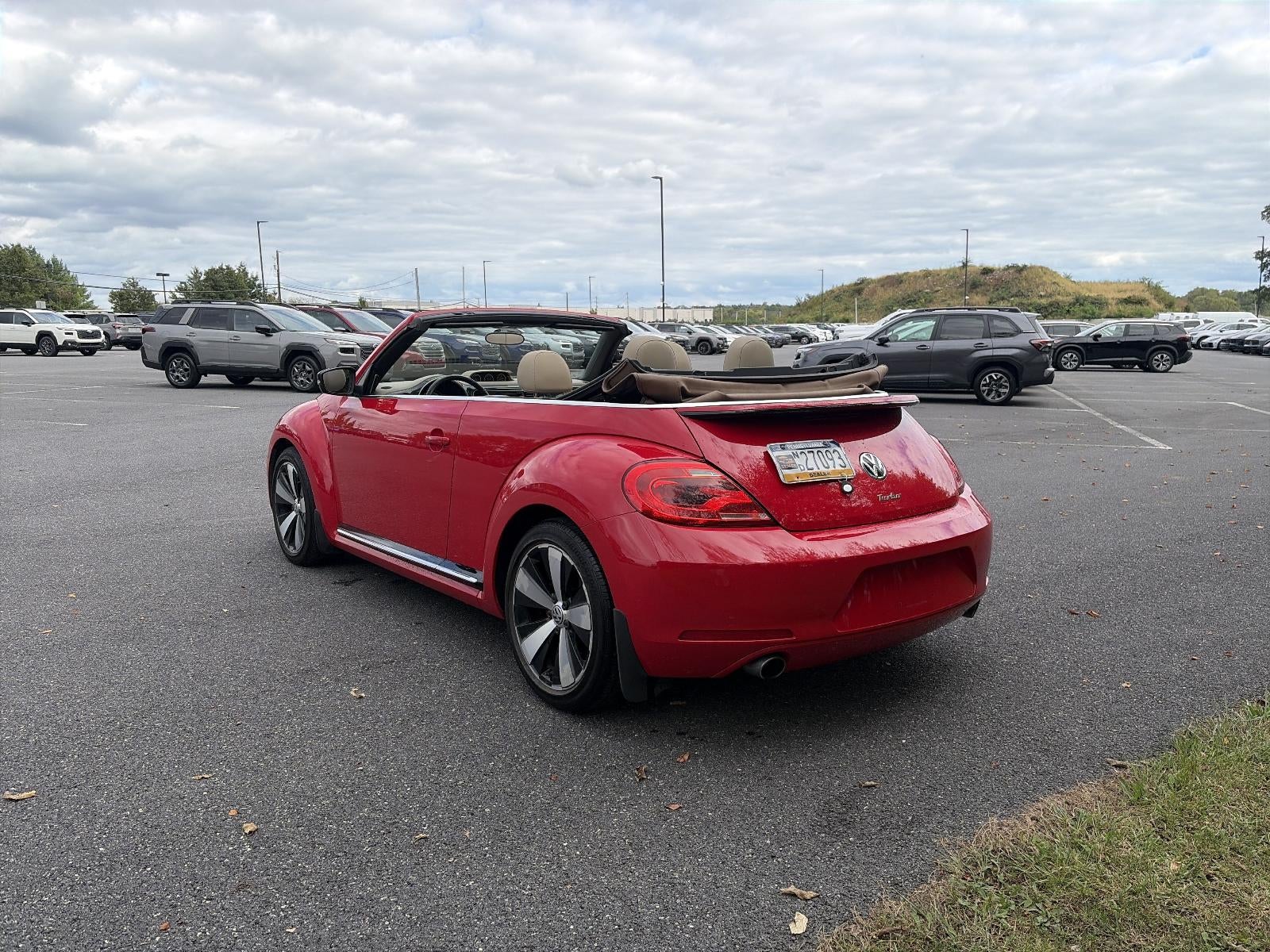 2013 Volkswagen Beetle Convertible 2dr DSG 2.0T PZEV *Ltd Avail*