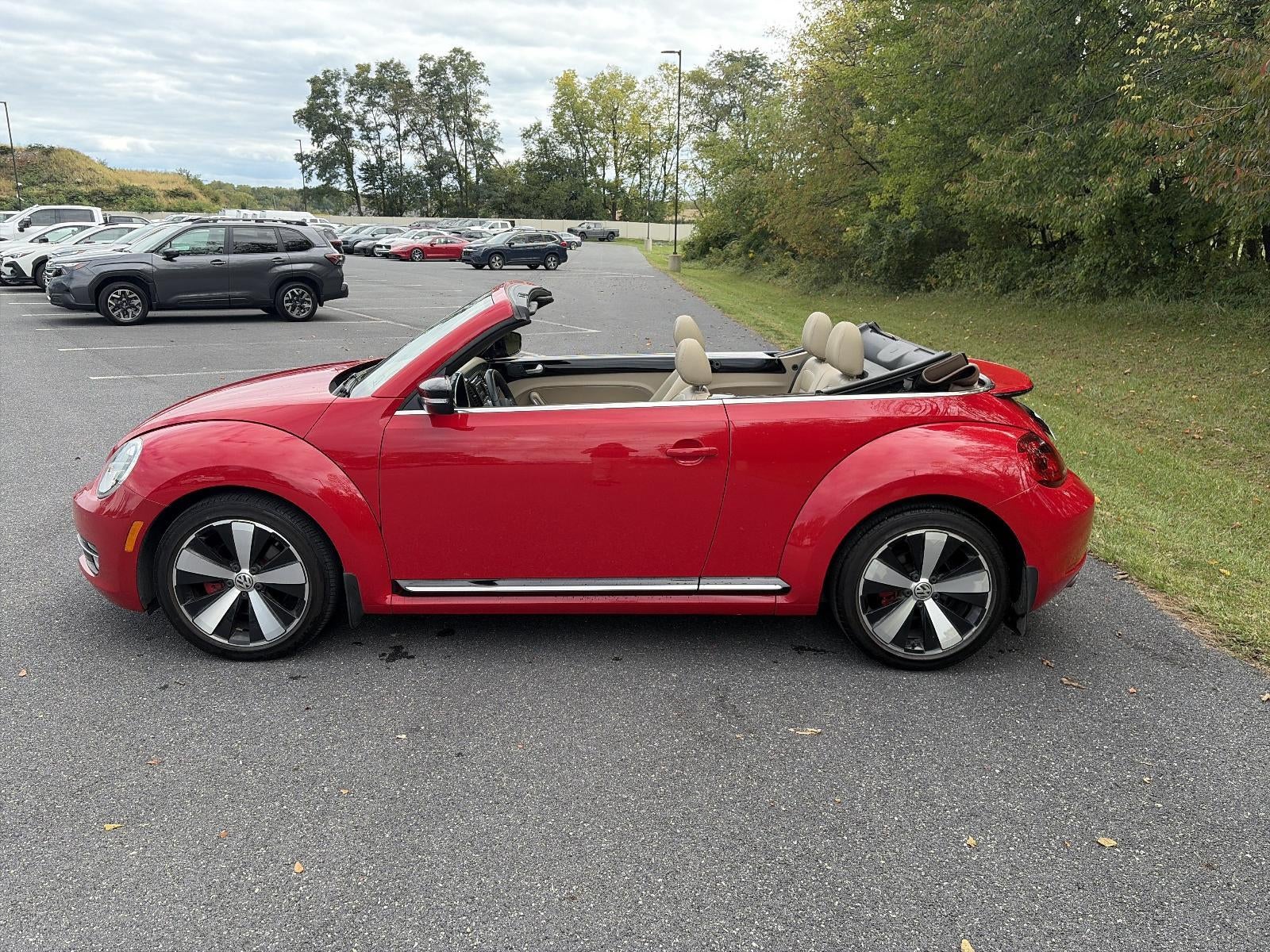 2013 Volkswagen Beetle Convertible 2dr DSG 2.0T PZEV *Ltd Avail*