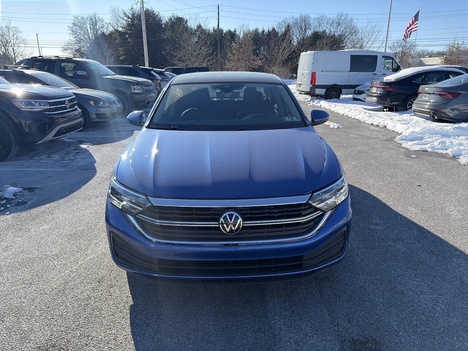 2023 Volkswagen Jetta SE Auto