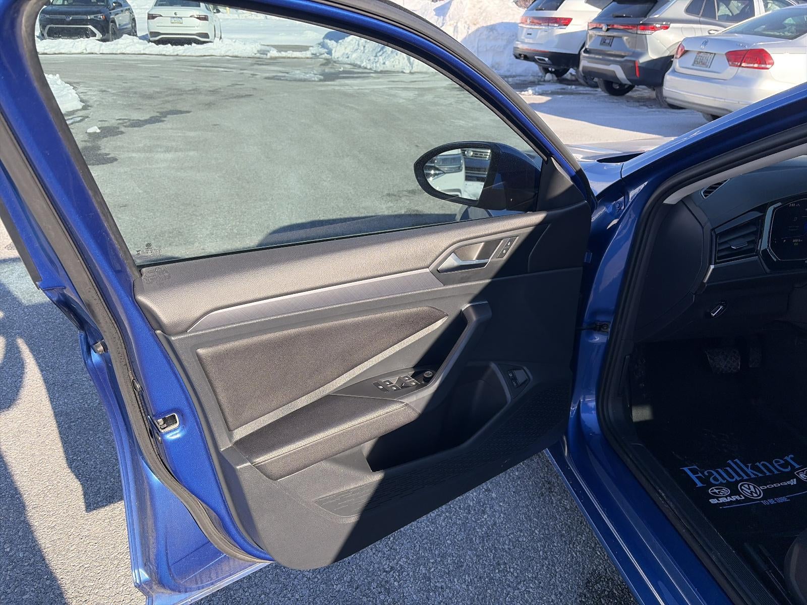 2023 Volkswagen Jetta SE Auto