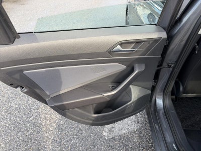 2025 Volkswagen Jetta SE Auto