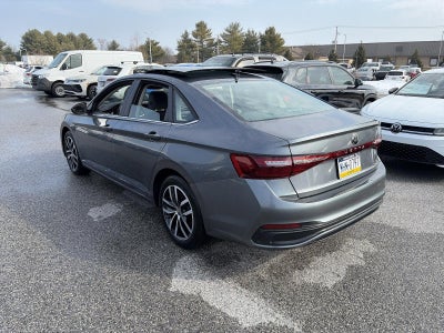 2025 Volkswagen Jetta SE Auto