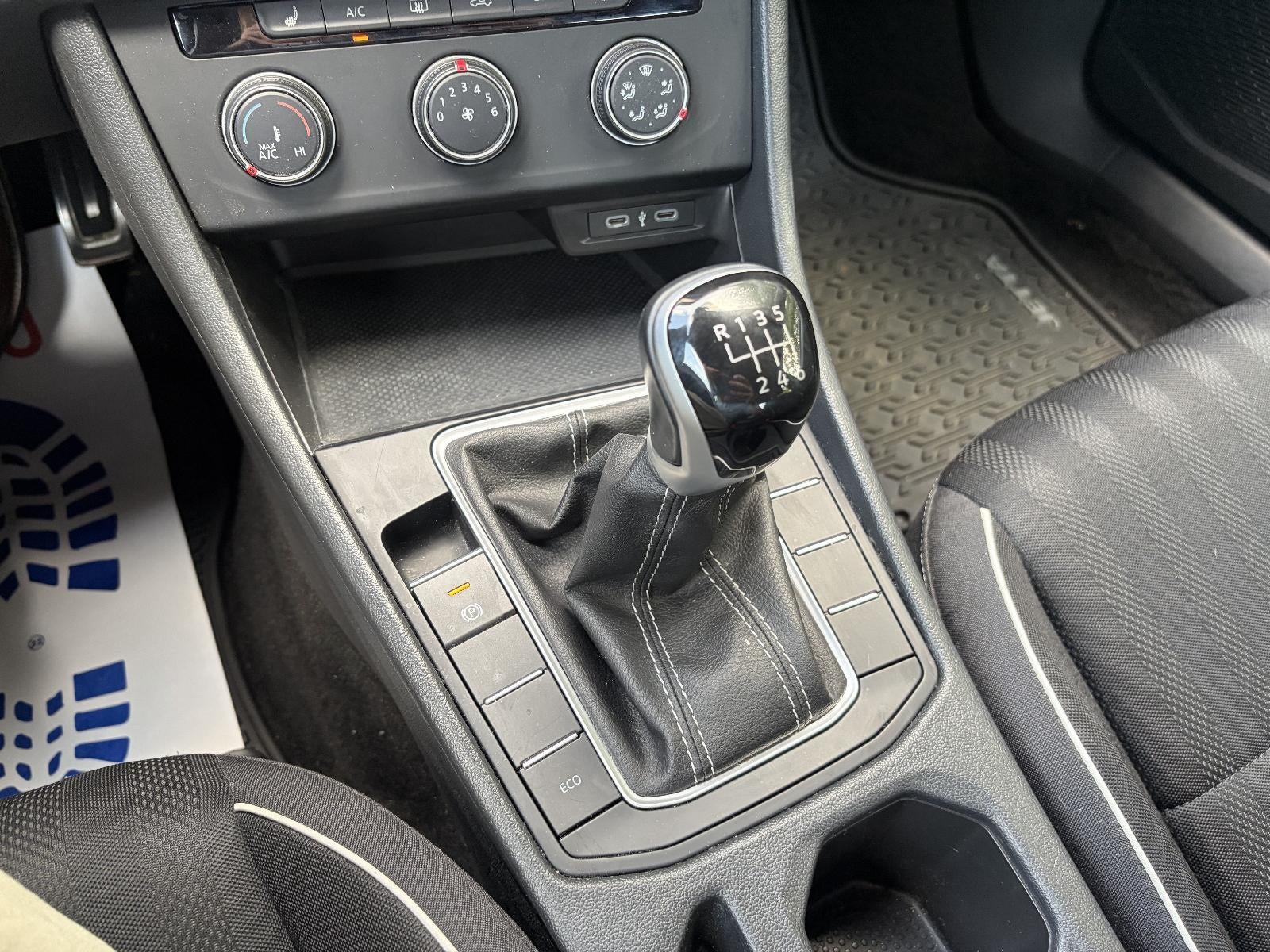 2024 Volkswagen Jetta Sport Manual