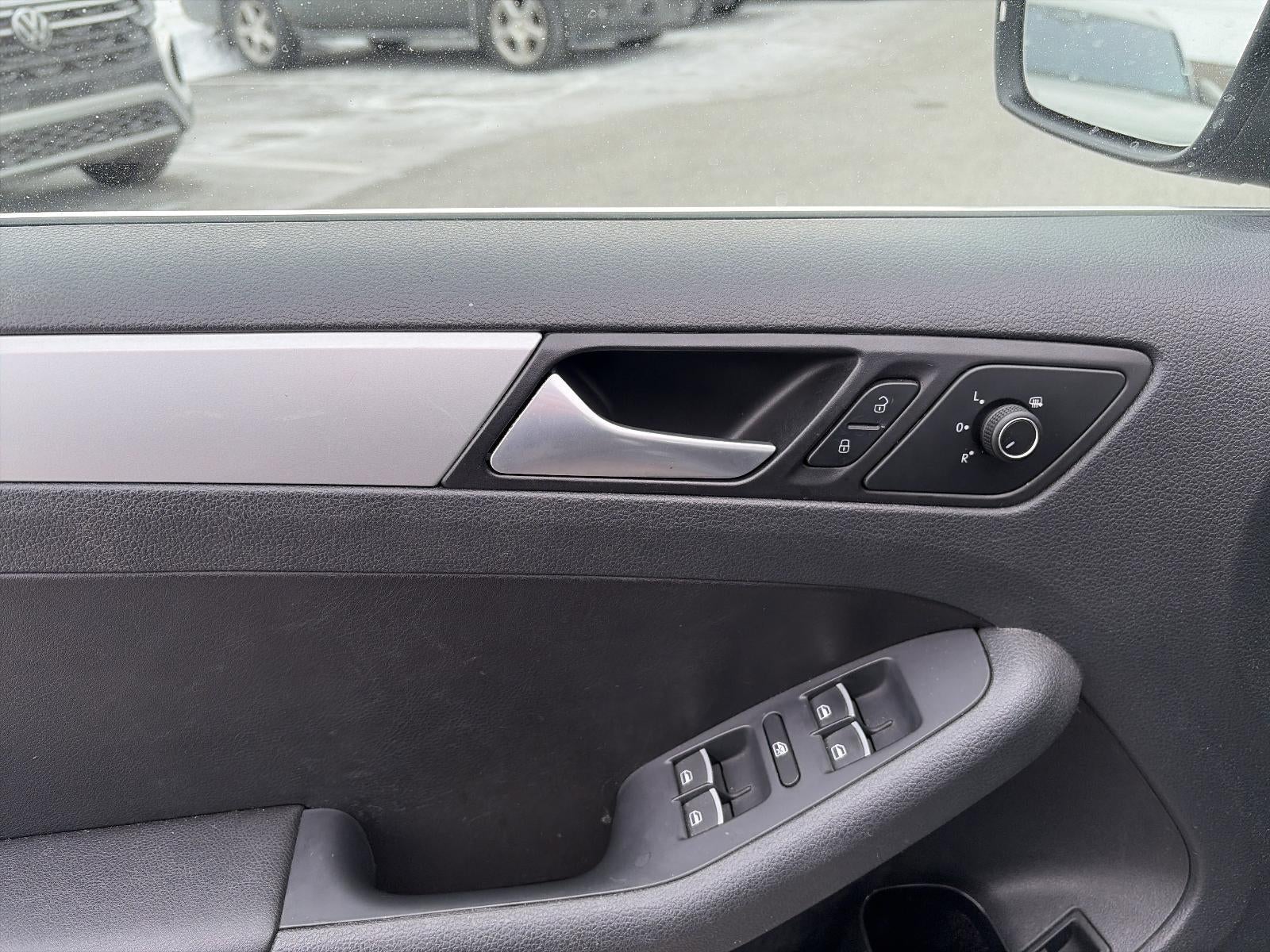 2014 Volkswagen Jetta 4dr Manual SE PZEV Sedan