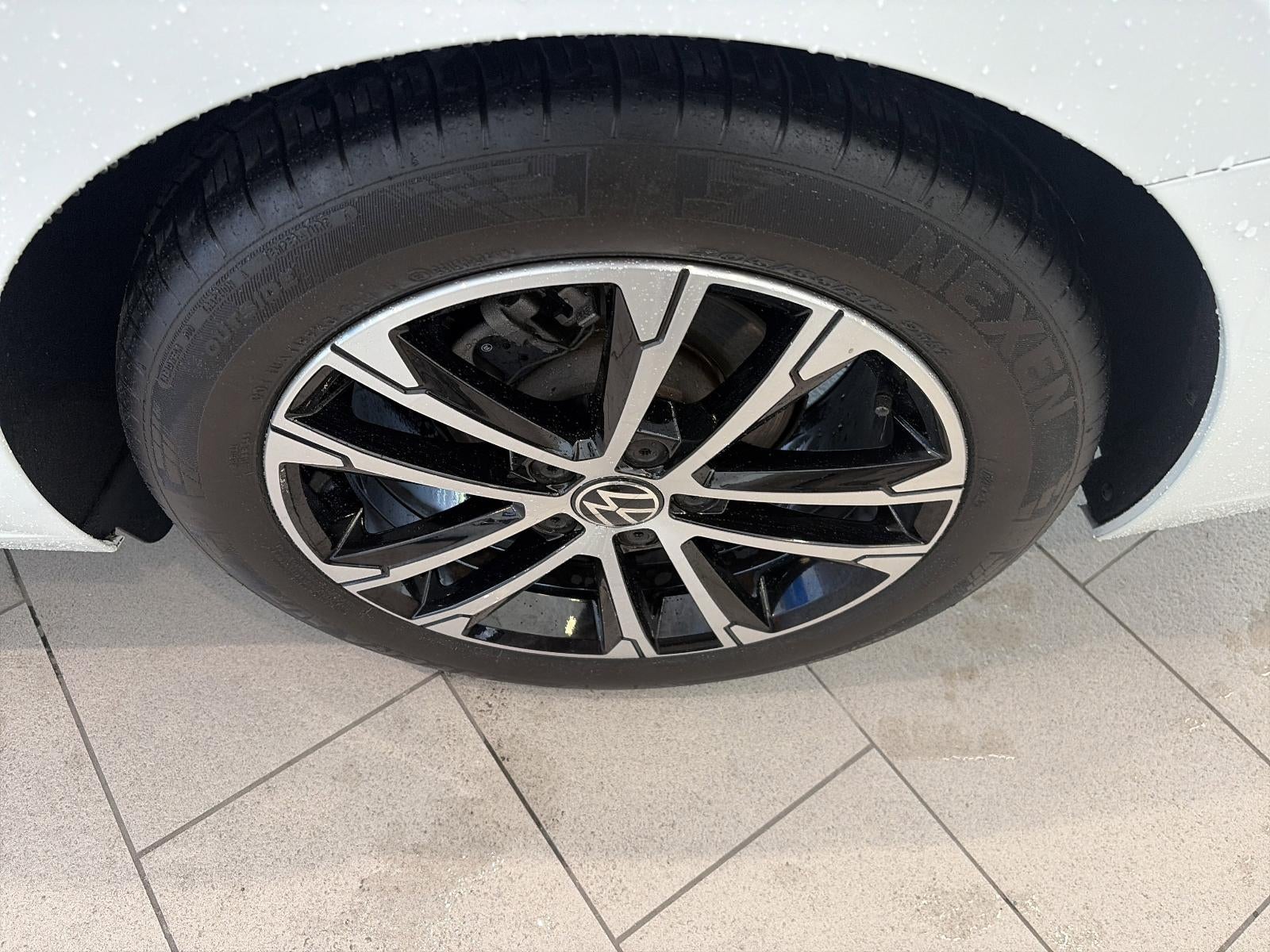 2024 Volkswagen Jetta Sport Auto