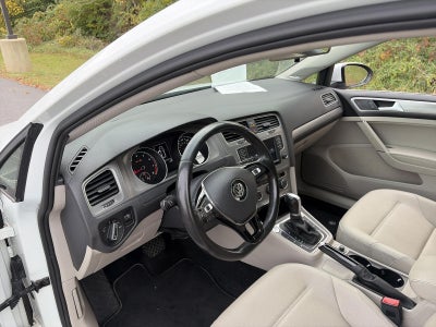 2017 Volkswagen Golf SportWagen 1.8T SE Auto