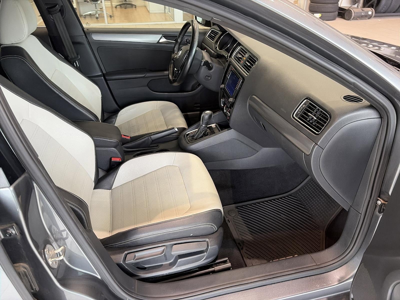 2016 Volkswagen Jetta 4dr Auto 1.8T Sport PZEV Sedan