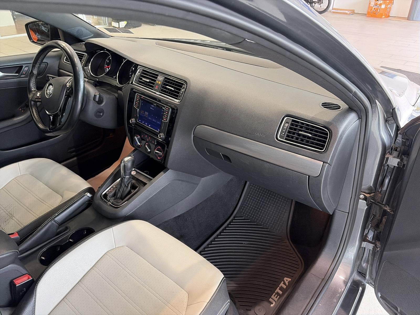 2016 Volkswagen Jetta 4dr Auto 1.8T Sport PZEV Sedan