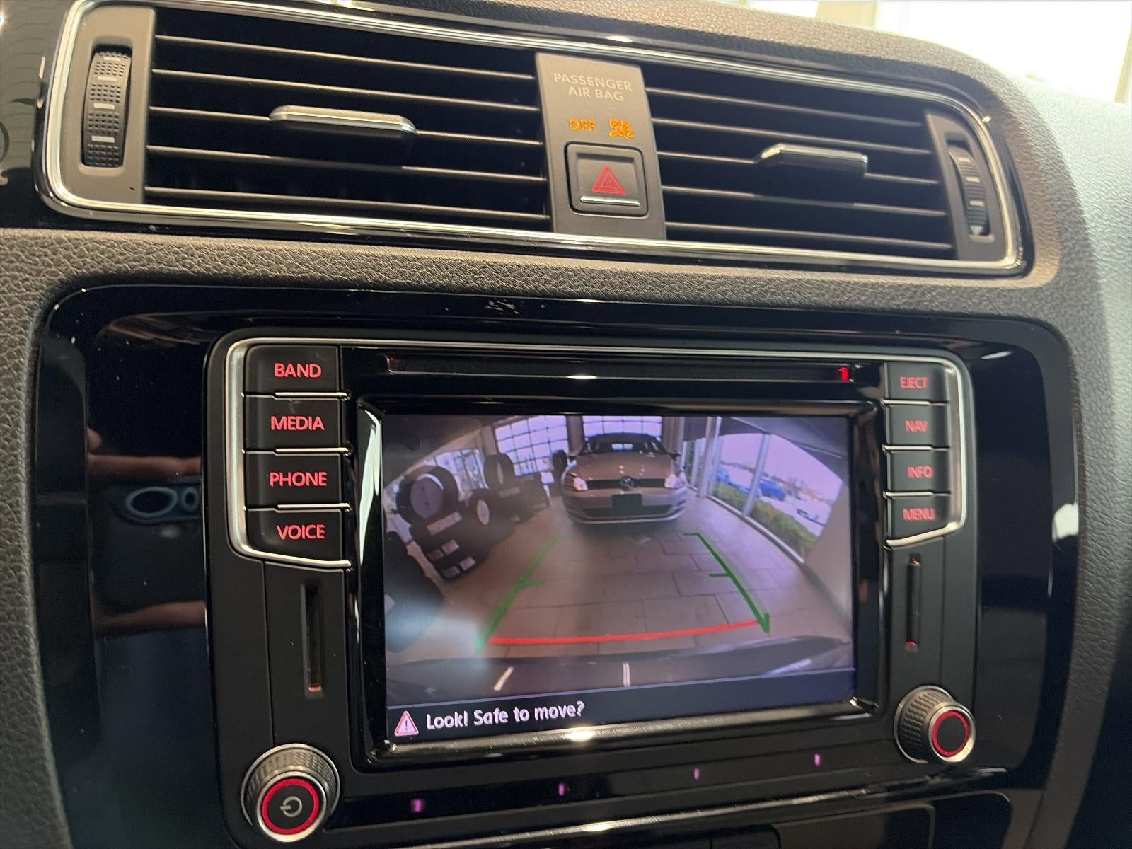 2016 Volkswagen Jetta 4dr Auto 1.8T Sport PZEV Sedan