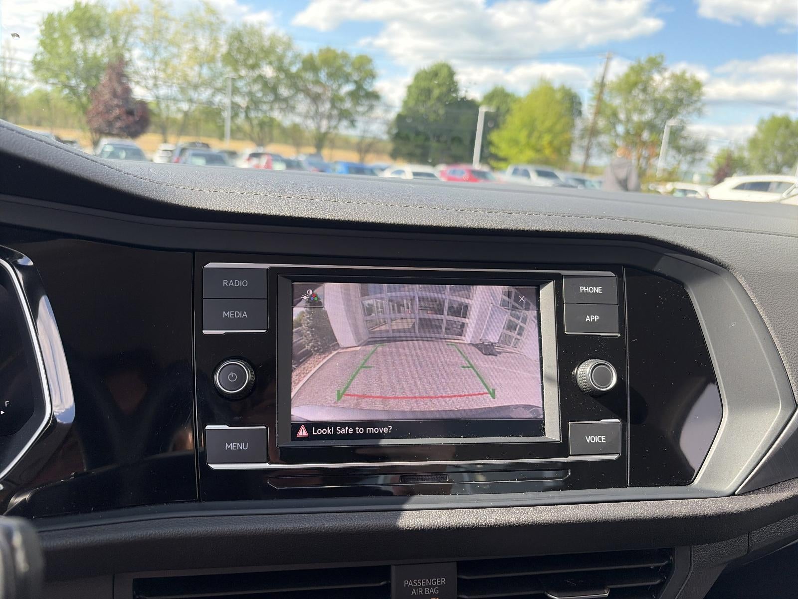 2024 Volkswagen Jetta SE Auto