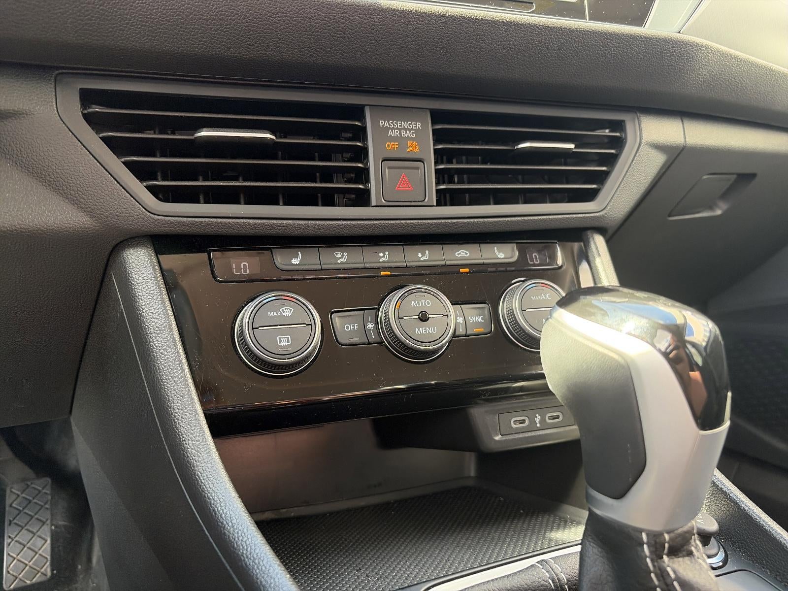 2024 Volkswagen Jetta SE Auto
