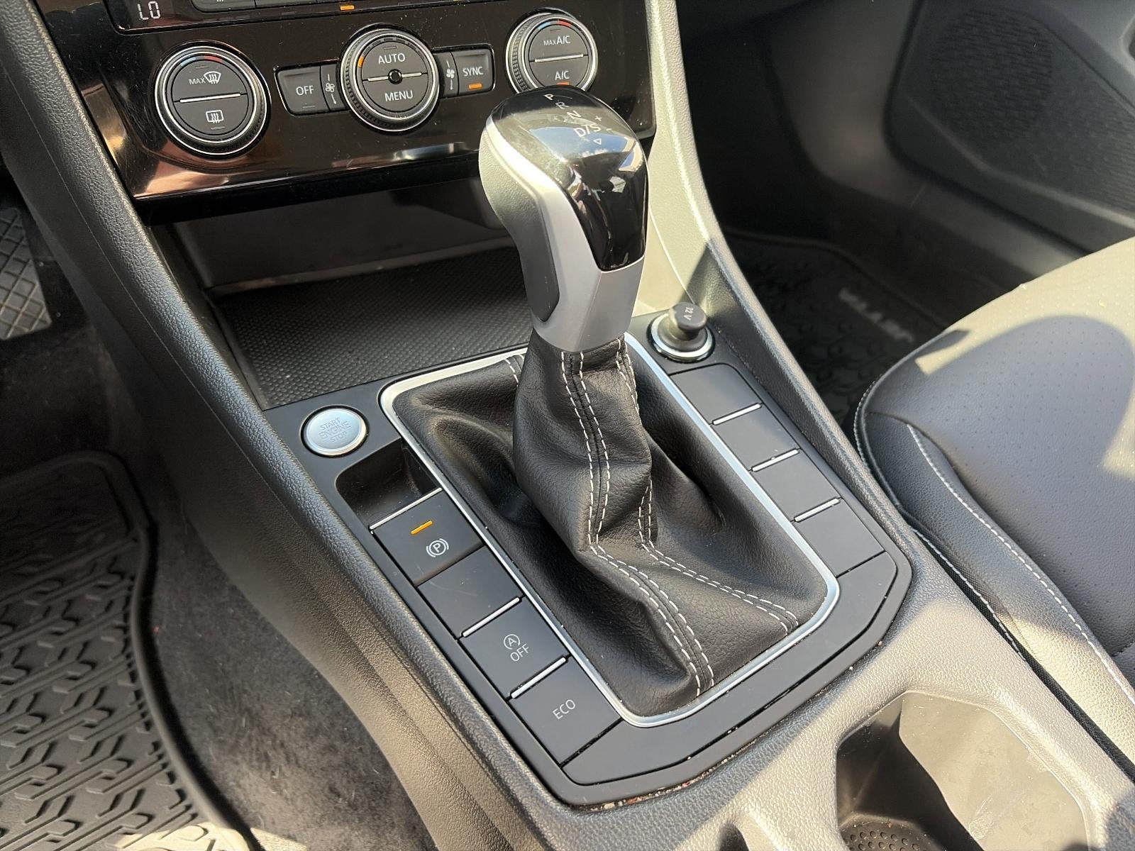 2024 Volkswagen Jetta SE Auto
