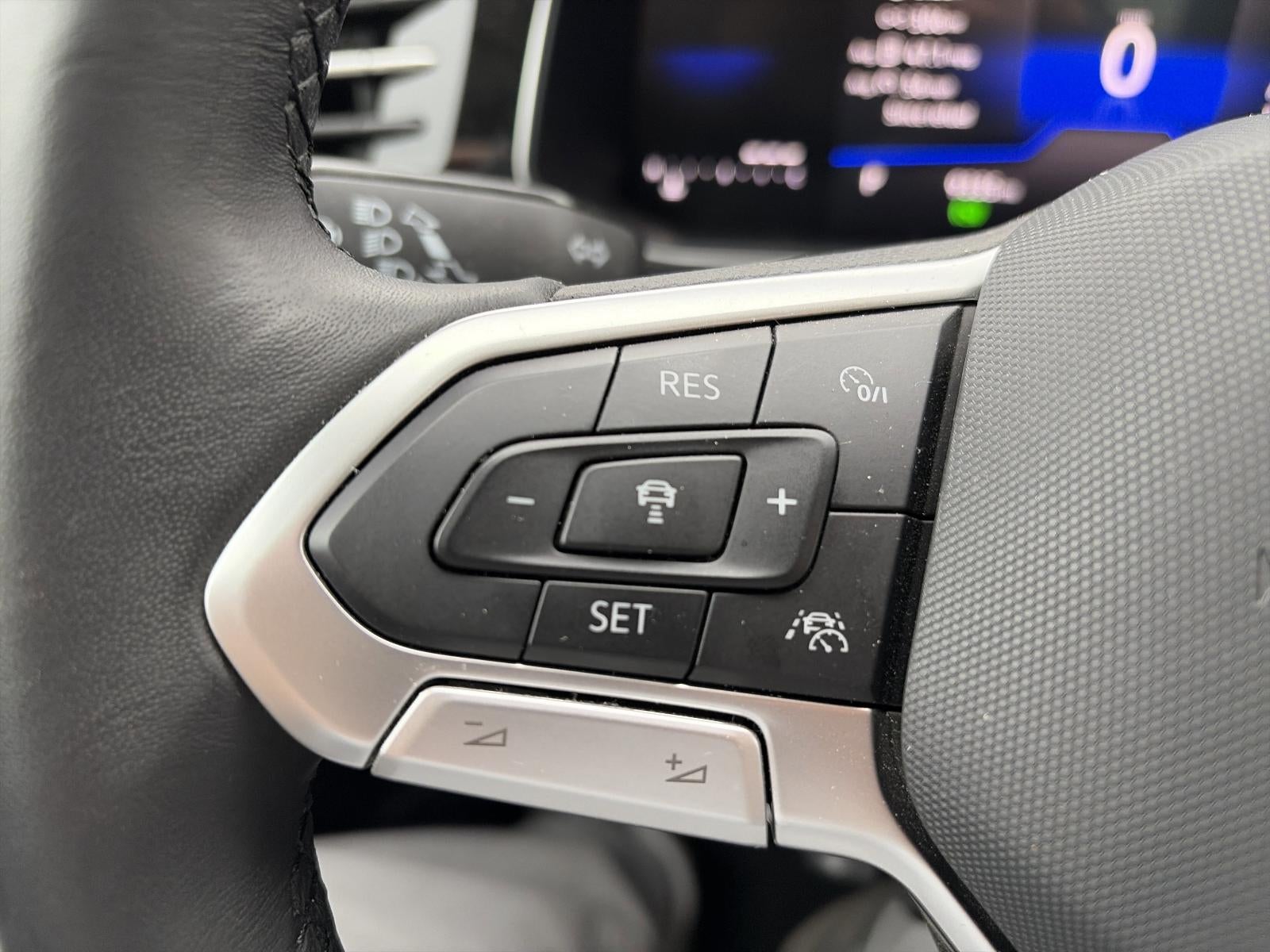 2025 Volkswagen Jetta SE Auto