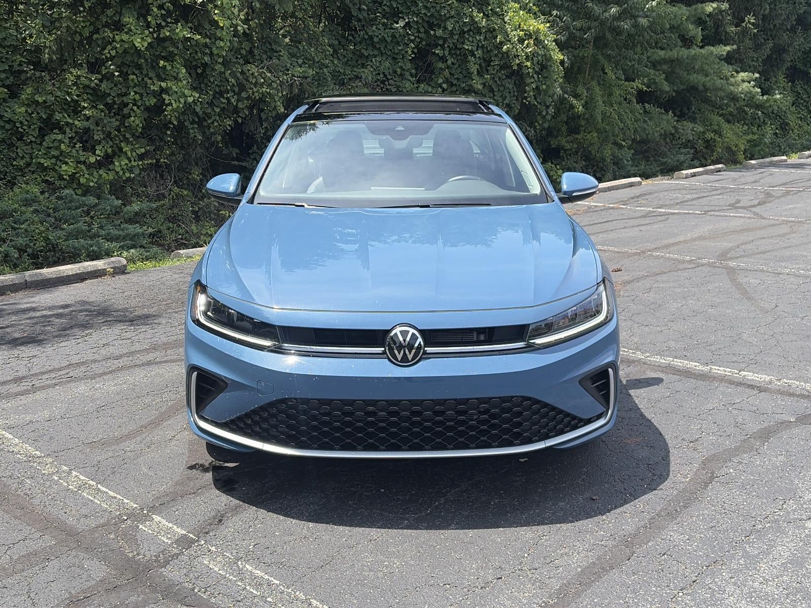 2025 Volkswagen Jetta SEL Auto