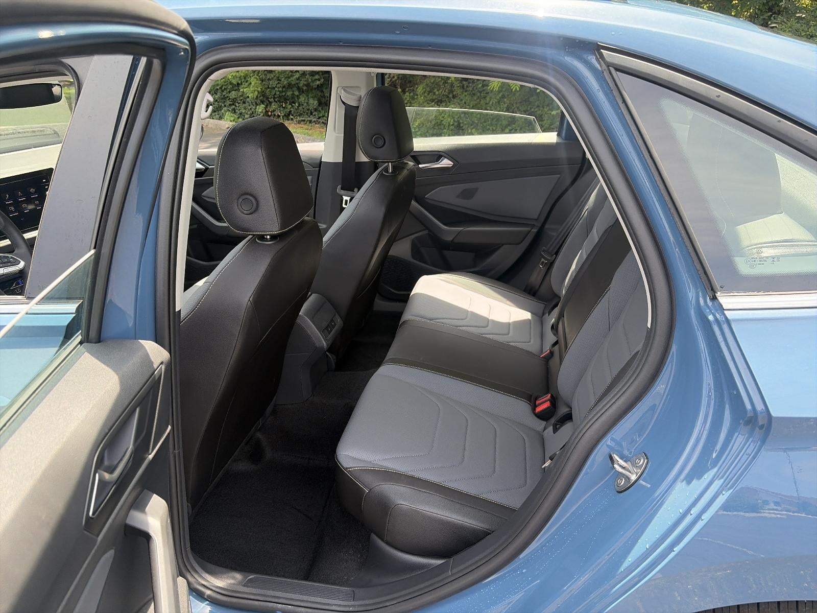 2025 Volkswagen Jetta SEL Auto