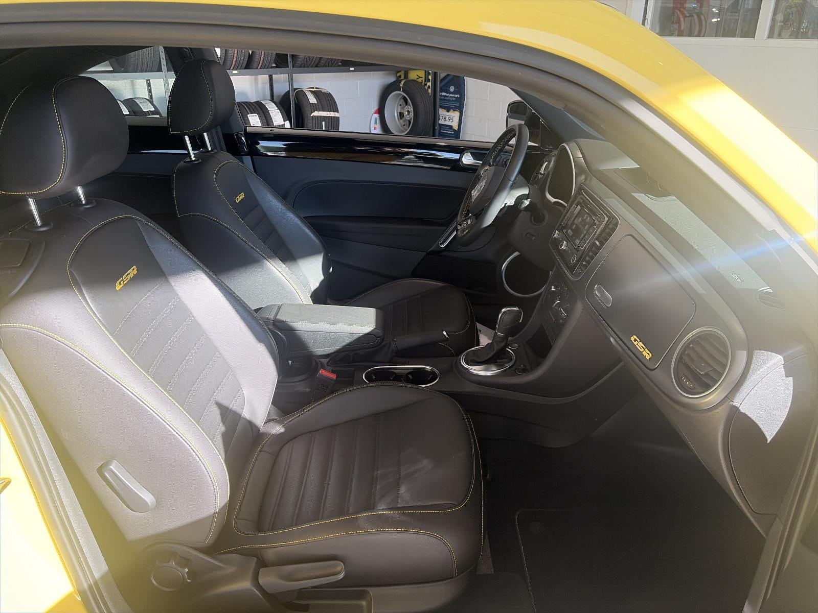 2014 Volkswagen Beetle 2dr DSG 2.0T Turbo R-Line PZEV